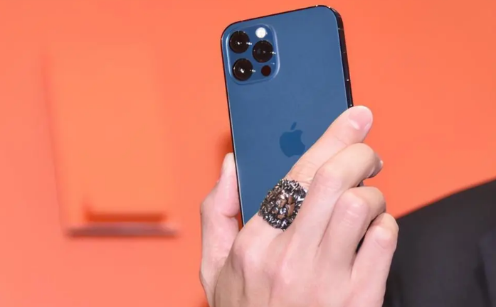 嘉荫苹果手机维修分享iPhone12系列重启方法教程 